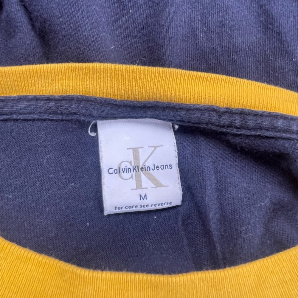 Calvin Klein Crop Top - Picture 5 of 5